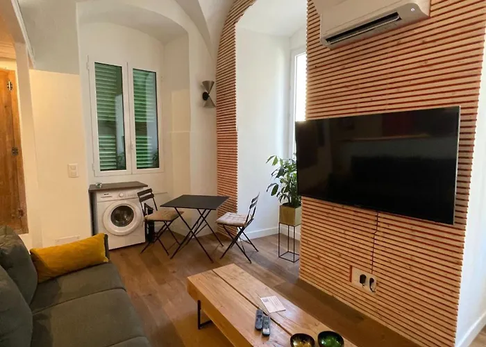 Nid Douillet - Maison Spinola Bastia (Corsica)